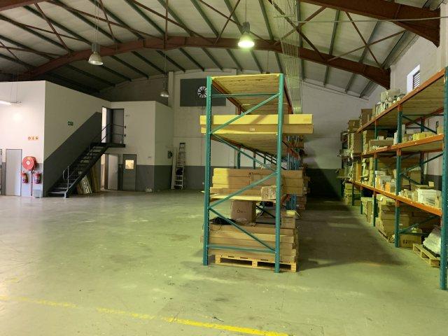 To Let Commercial Property for Rent in Paarden Eiland Western Cape